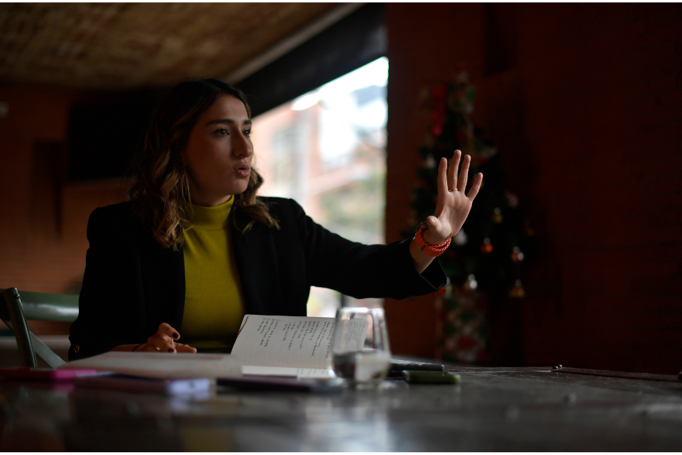 Laura Sarabia, directora del Dapre y jefa de gabinete del presidente Gustavo Petro, defiende su lealtad hacia el mandatario.