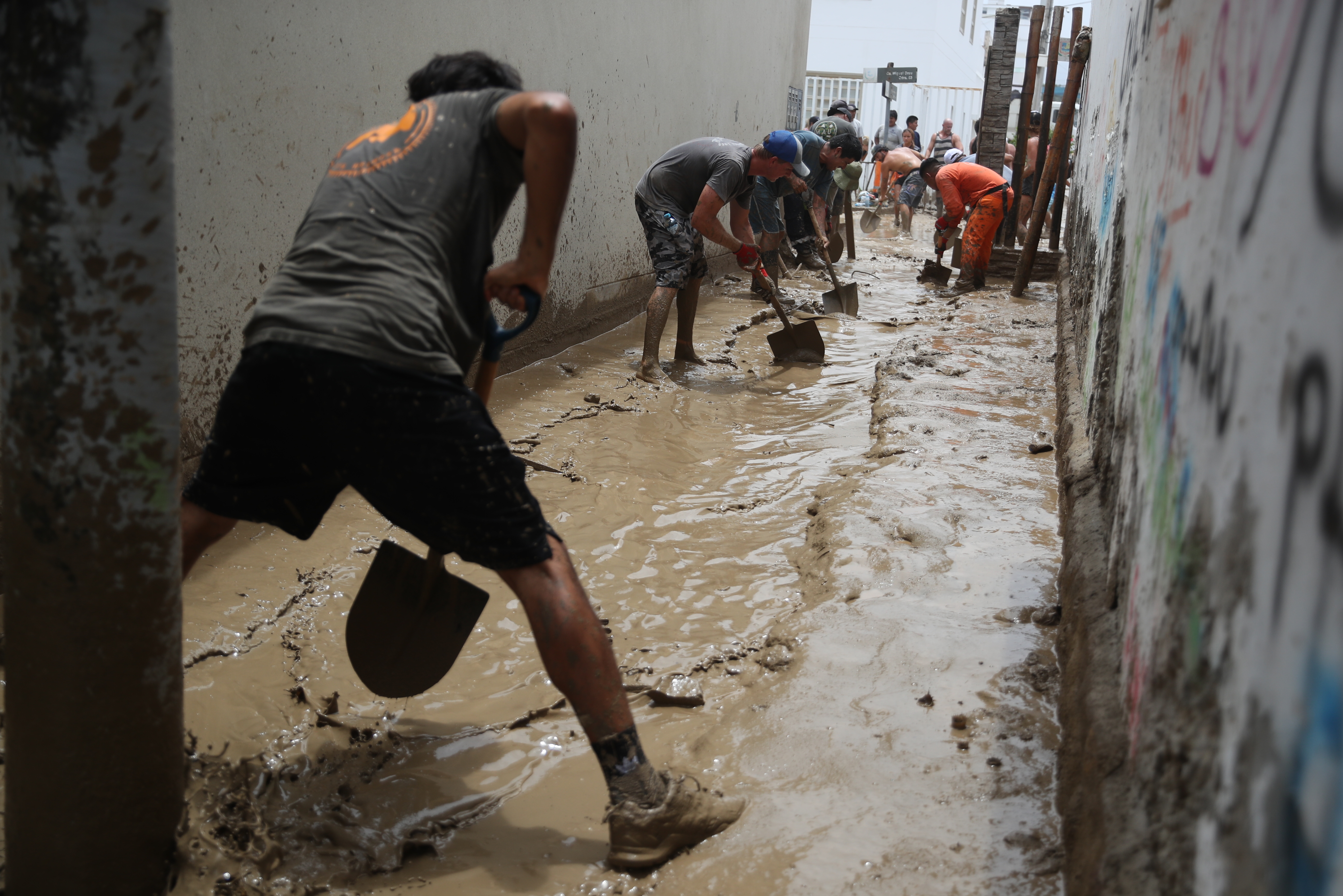 Ciclón Yaku deja un muerto en Perú y daños en Lima