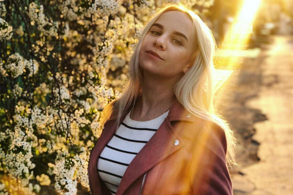 Nadezhda Zhúkova, la enfermera que en pandemia se convirtió en modelo