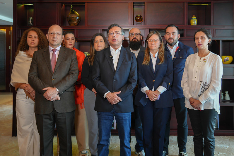 Alocución de Petro en China tras hundimiento de la consulta popular.