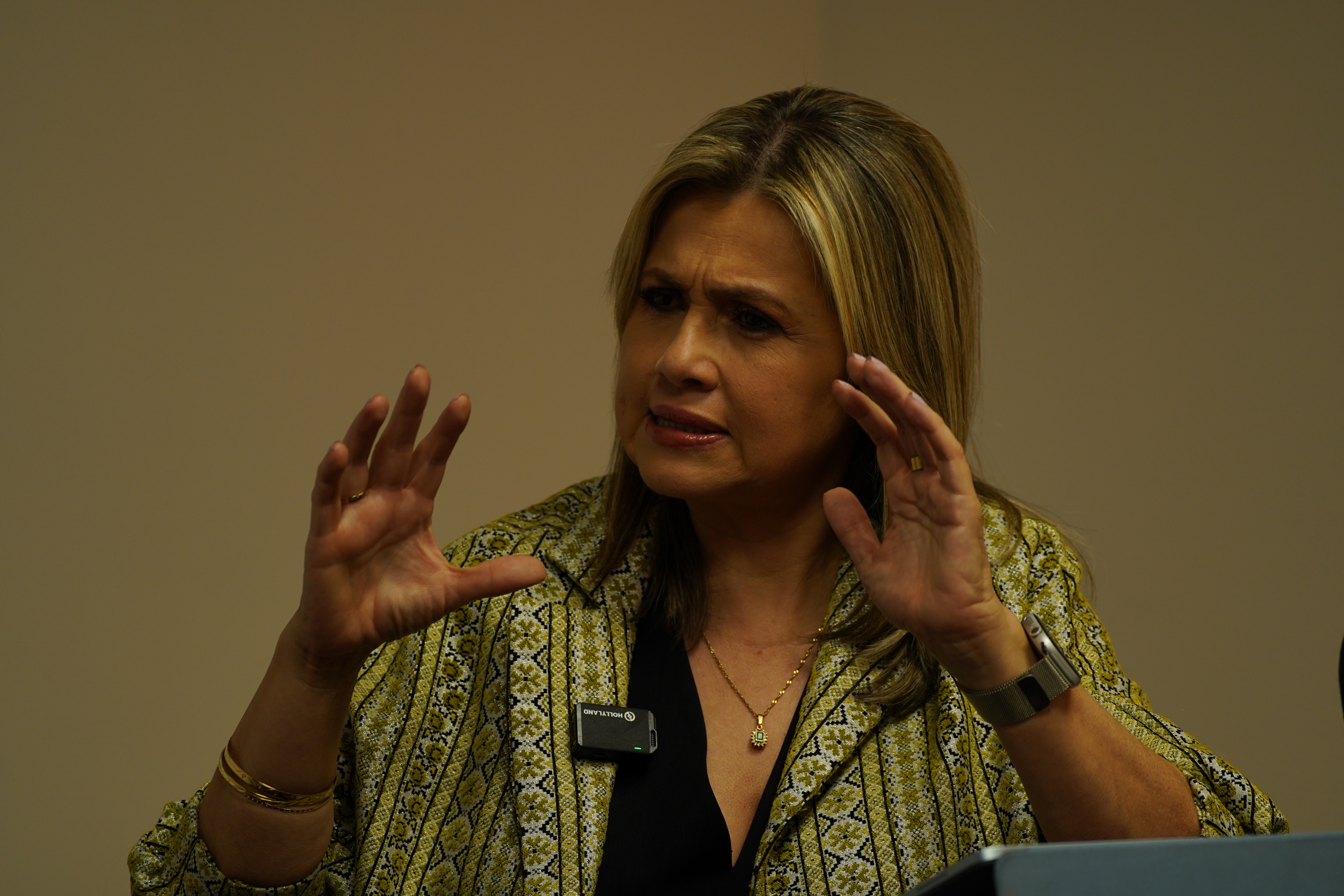 “De Paloma me aleja esa imagen patriarcal de un expresidente detrás de ella”: Edna Bonilla