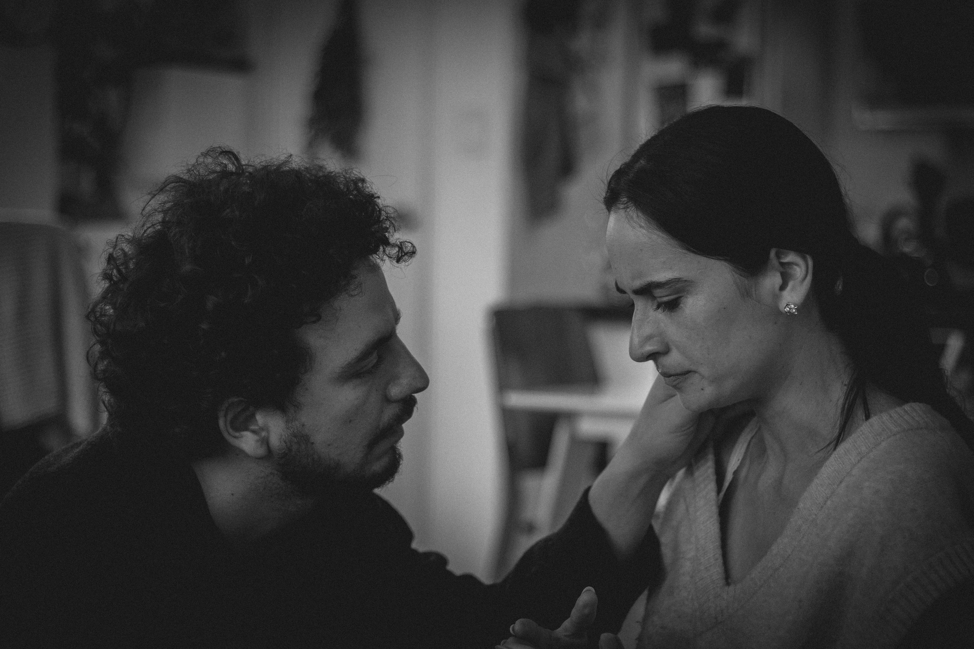 David Moncada y Ana Isabel Castillo protagonizan "Sábado Oscuro".