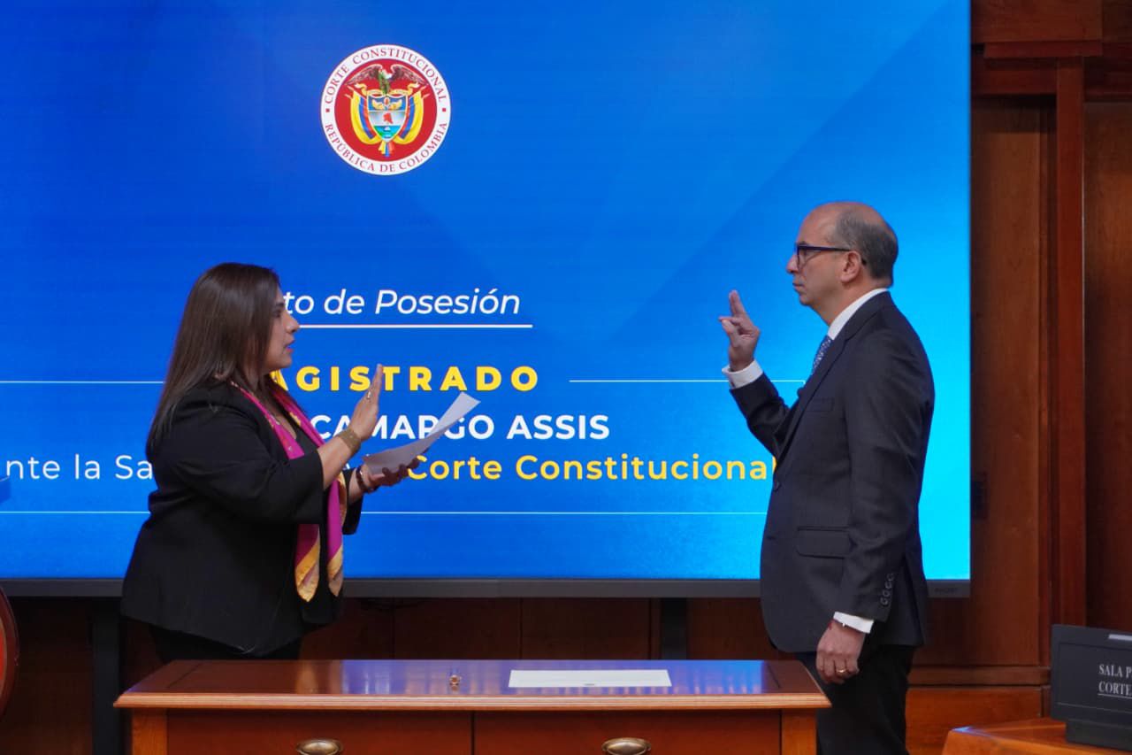 Carlos Camargo se posesionó como magistrado de la Corte Constitucional