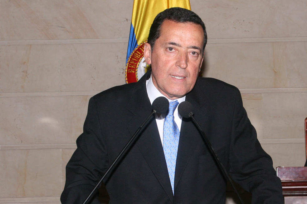 Salvamentos de voto al fallo que le dio visto bueno al Marco Legal para la Paz