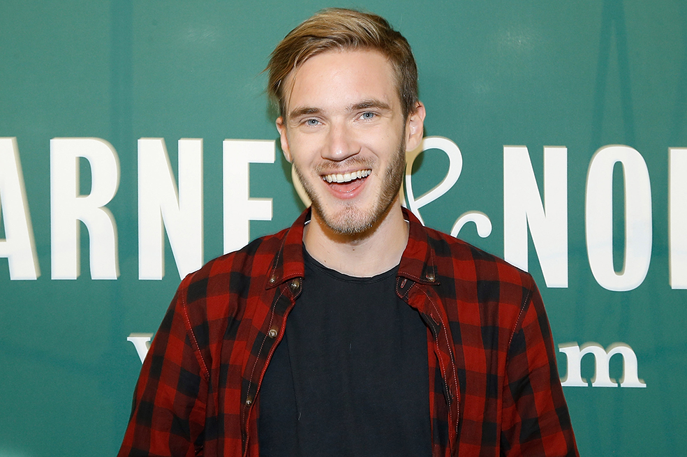 Por insultos antisemitas y referencias nazis, el youtuber más famoso del mundo pierde contratos