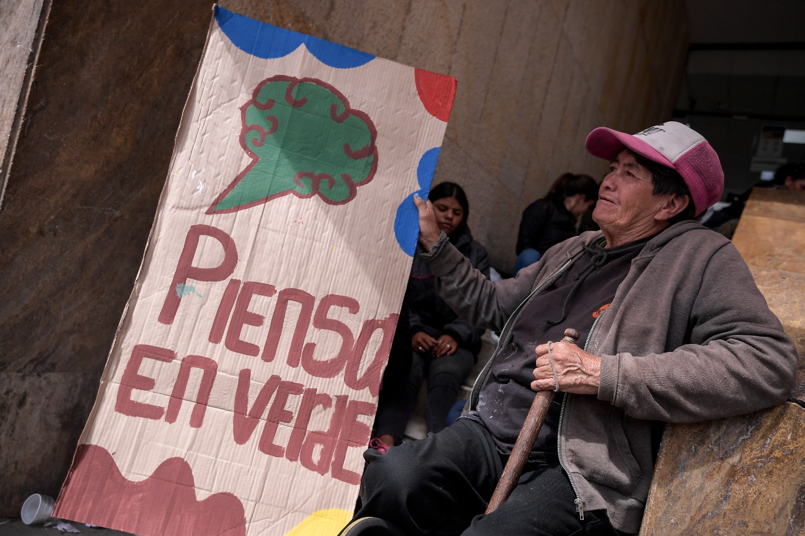 En medio de las manifestaciones, funcionarios de la Uaesp se reunieron con los recicladores para llegar a un acuerdo.