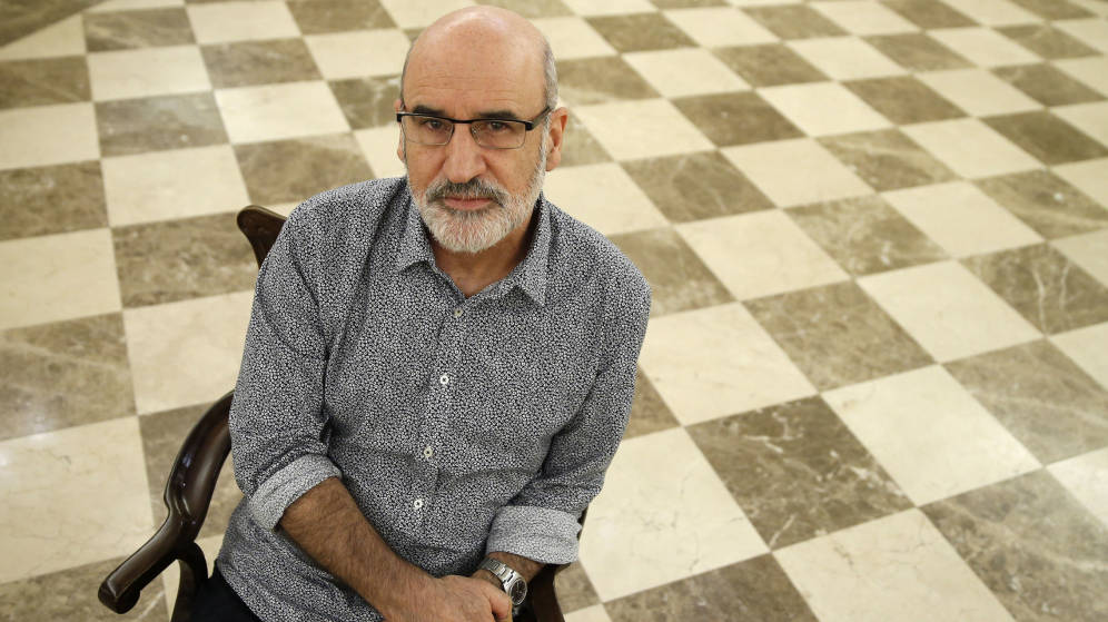 Aramburu: Los especialistas en el fanatismo la tienen fácil en un contexto donde no se lee