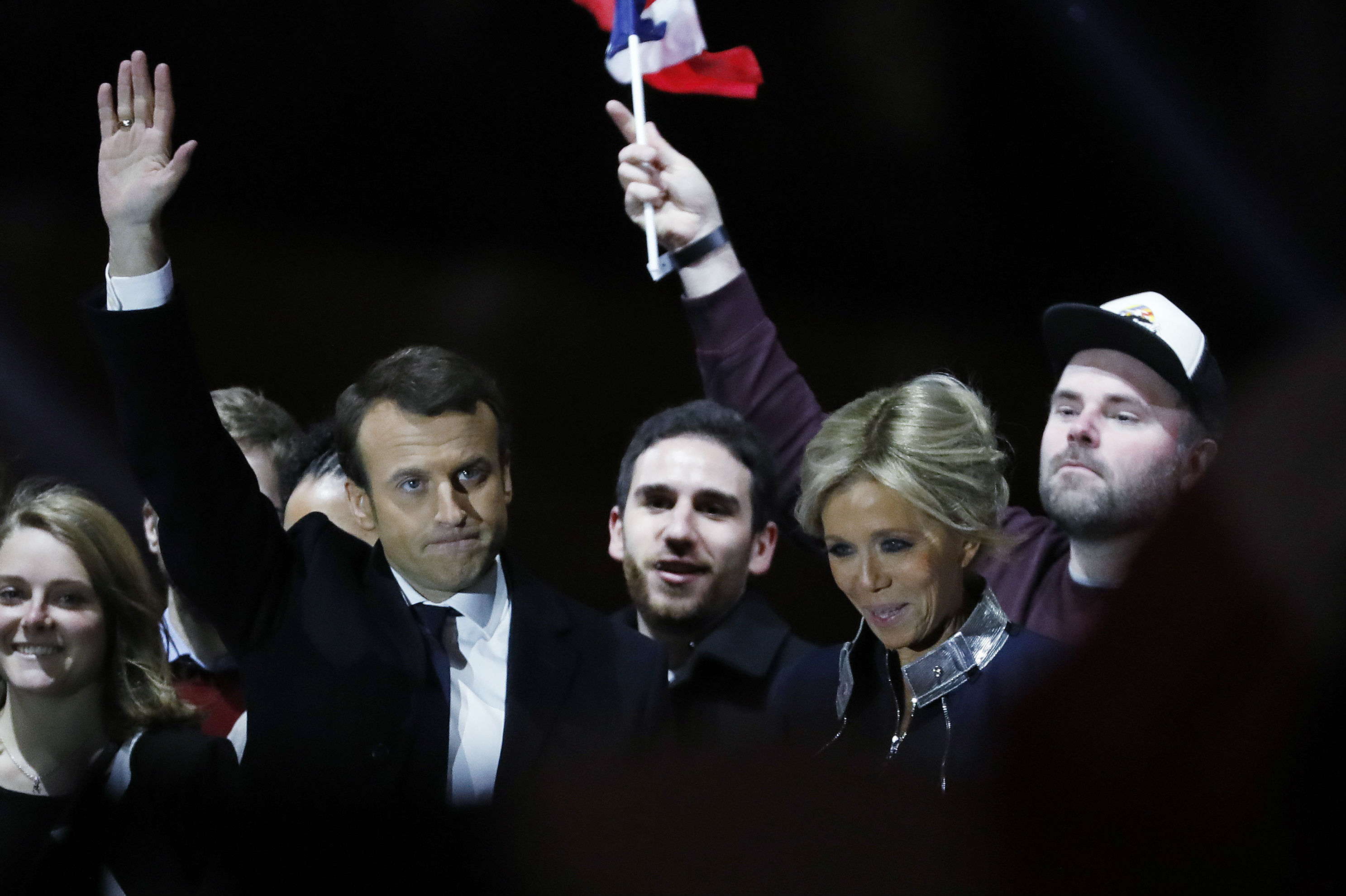 El dueño de una pizzería que se hizo famoso al celebrar la victoria con Macron