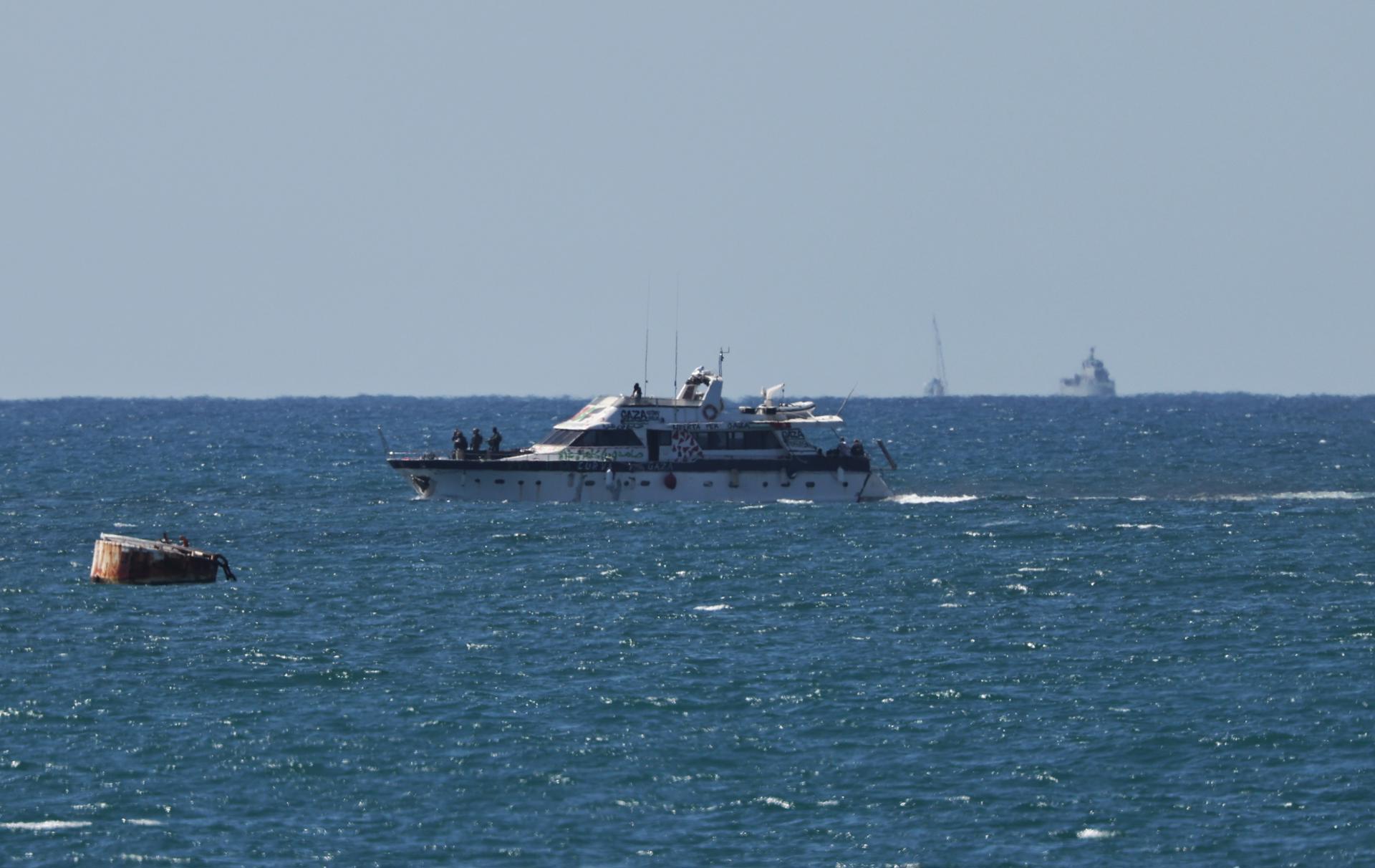 Israel deportará a Europa a activistas de la flotilla por Gaza: el mundo reacciona