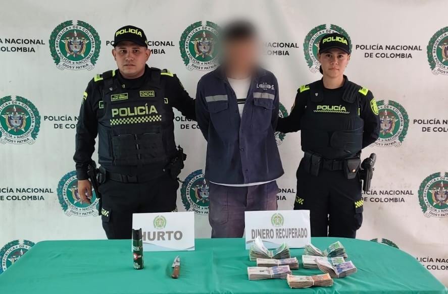 Con gas pimienta, ladrón le robó a una mujer maletín con COP 42 millones
