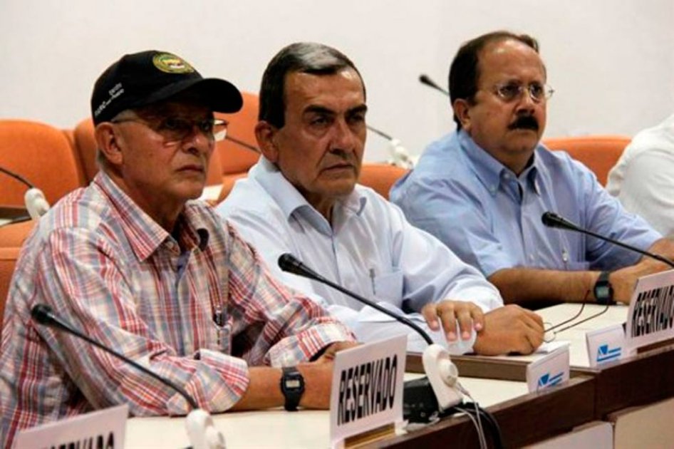 ‘Canciller’ de las Farc acusa a Uribe de boicotear el proceso de paz