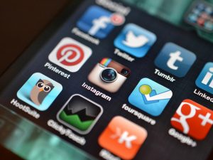Que nadie divulgue información sentimental en redes sociales: la propuesta que llegó al Congreso