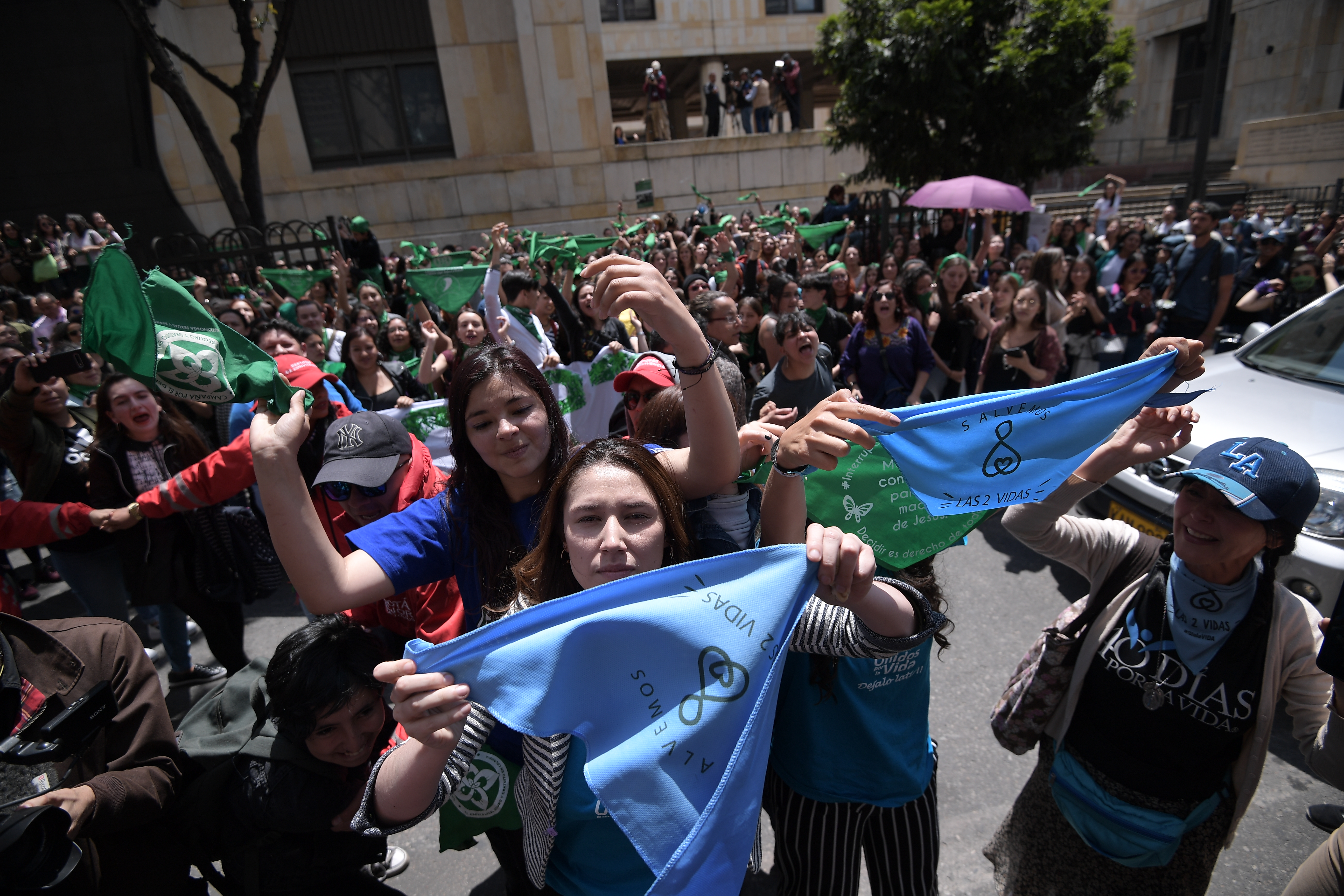 La pelea entre Natalia Bernal y los magistrados que negaron sus demandas contra el aborto