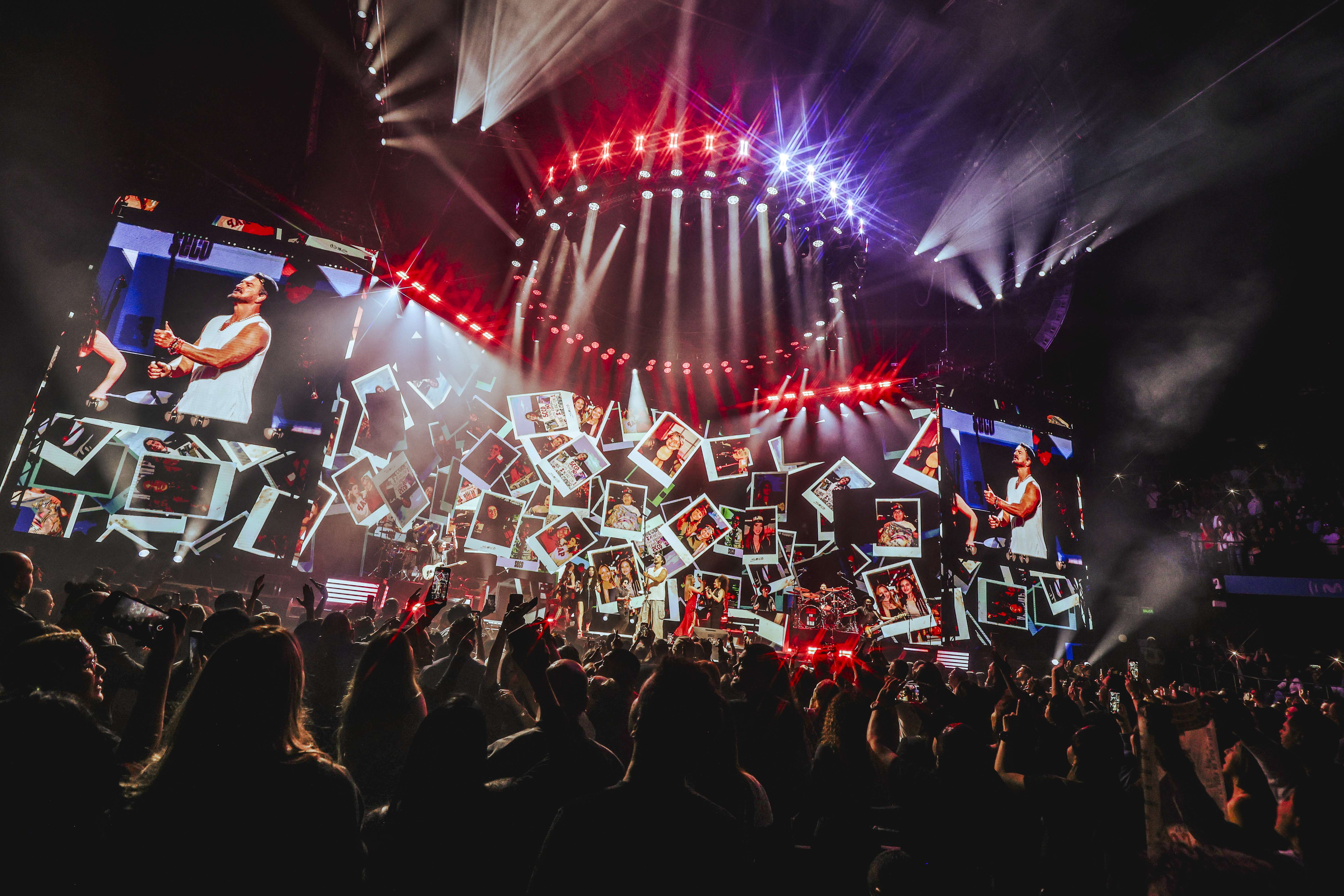 Ricardo Arjona inició su gira de conciertos en Bogotá: así fue el primero de los seis shows