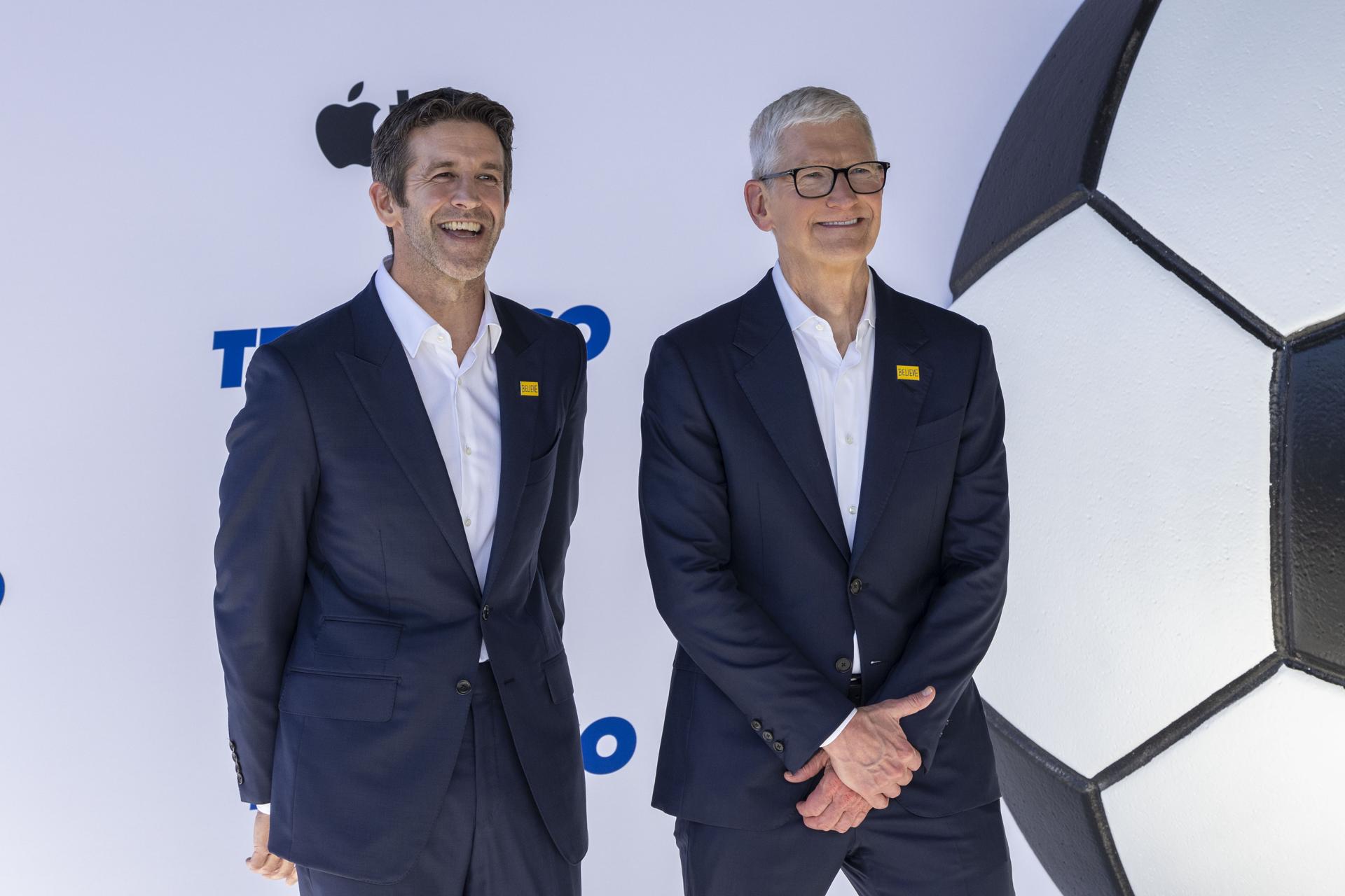 Apple inicia nueva era con Ternus al frente y Cook como presidente ejecutivo