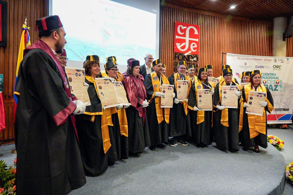 Organización mexicana les da honoris causa a María José Pizarro y 170 exfarc