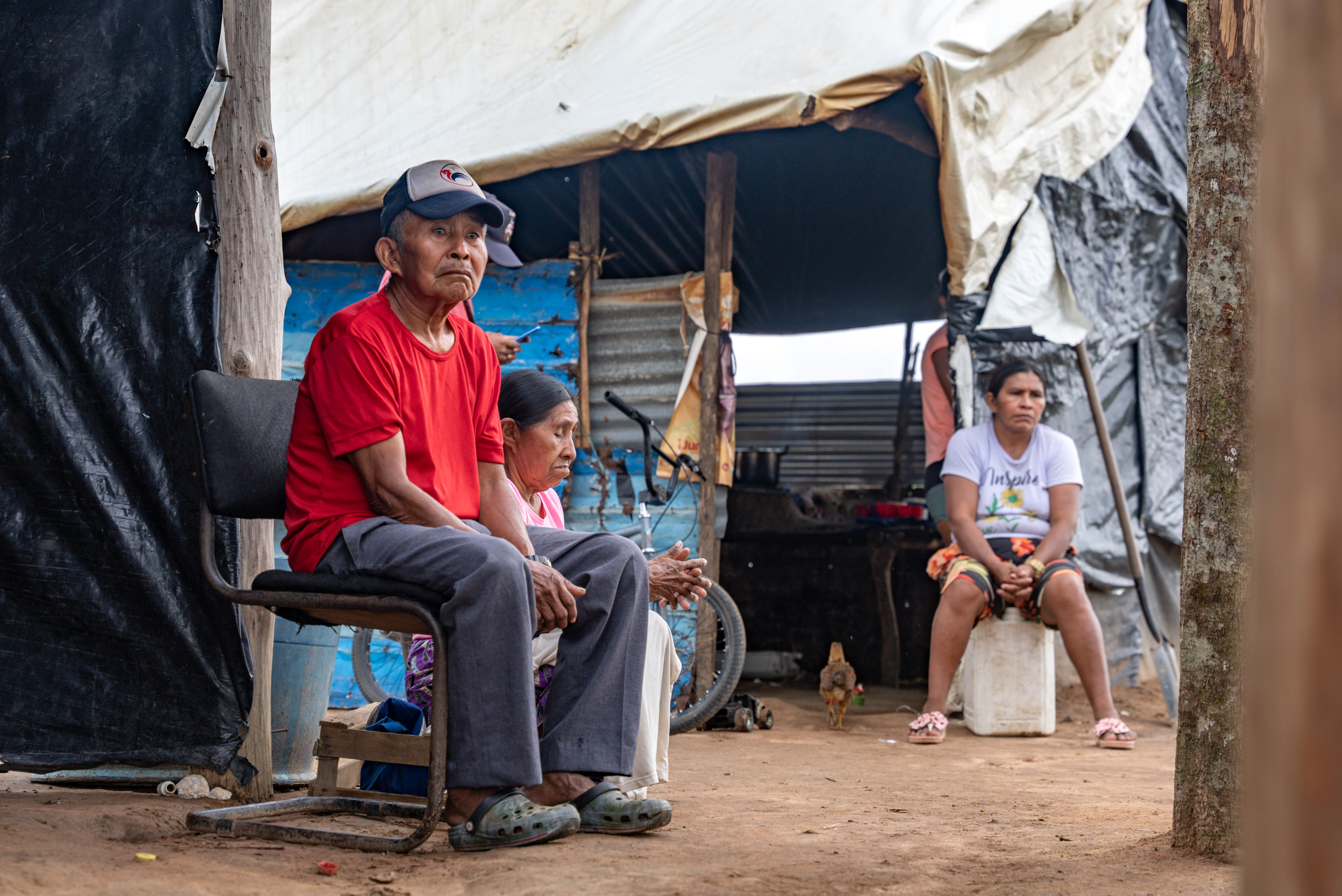 Indígenas del pueblo sikuani viven en la finca Liviney, una de las fincas que tienen los menonitas en Puerto Gaitán, Meta.