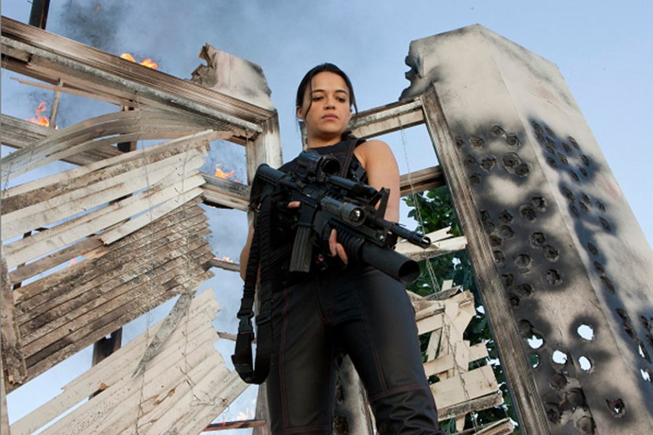 Michelle Rodríguez y Milla Jovovich, mano a mano en «Resident Evil 5»