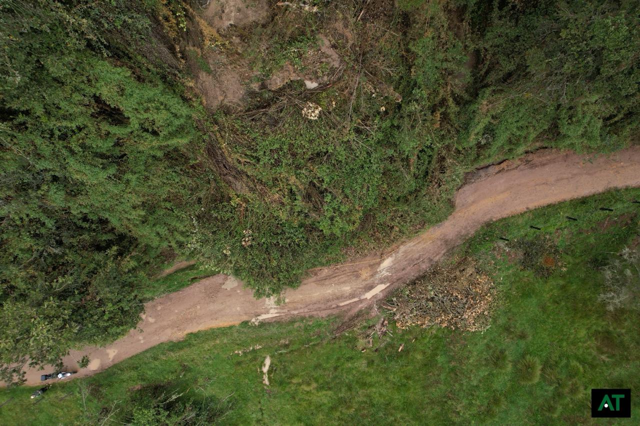 Toma aérea de la zona del derrumbe.