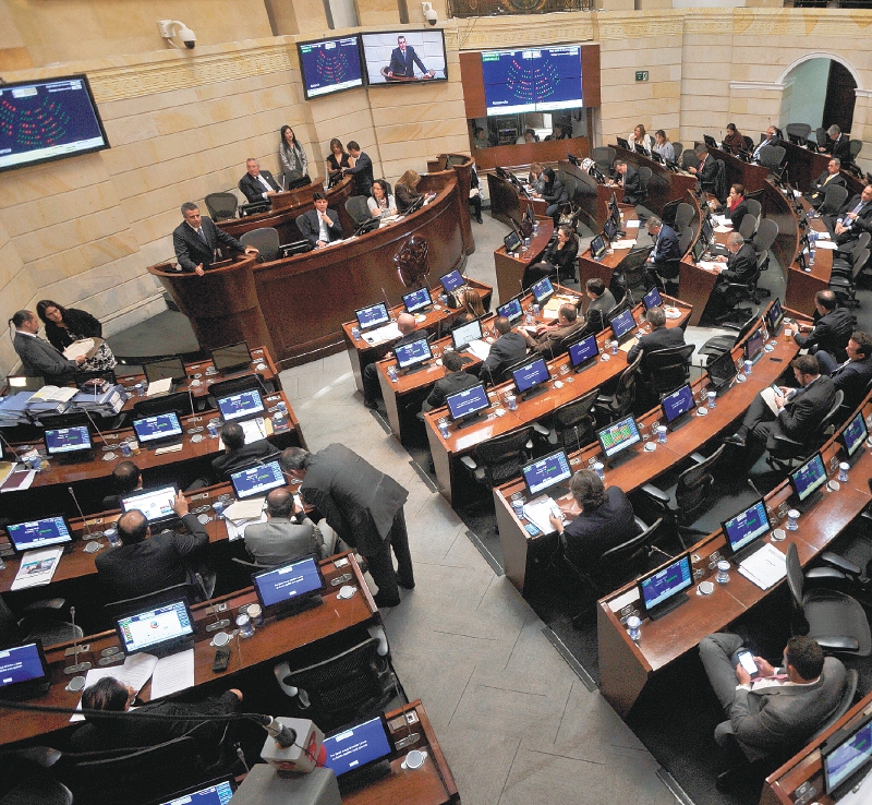 ¿Movida antipetro? Plenaria del Senado volverá a la total presencialidad