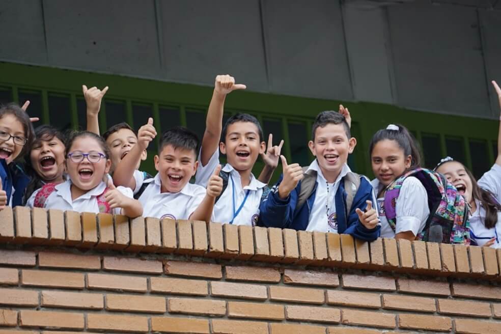 Esta es la estrategia del Ministerio de Educación para que ningún niño se quede sin estudiar