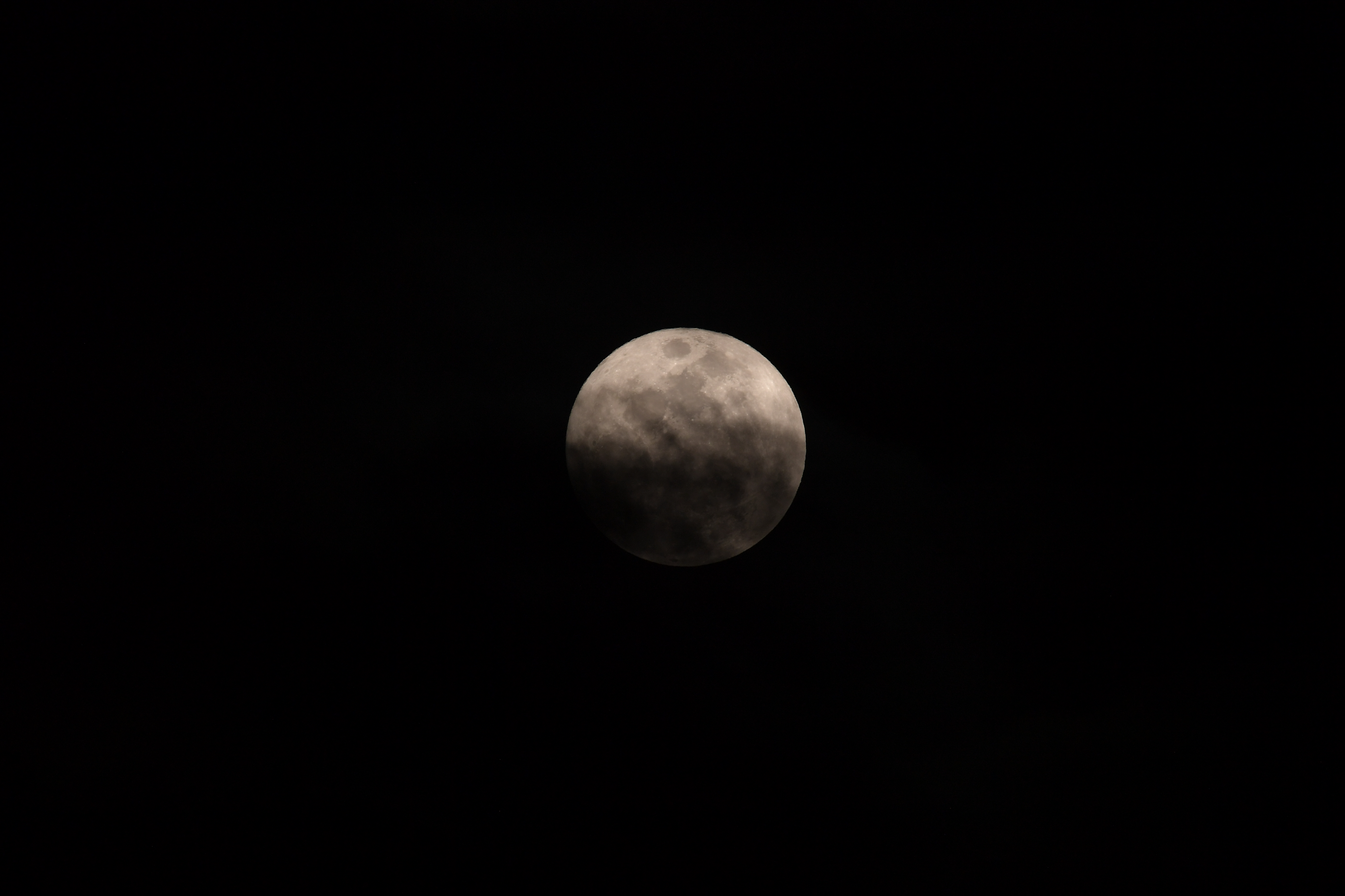 Imagen de la luna llena.