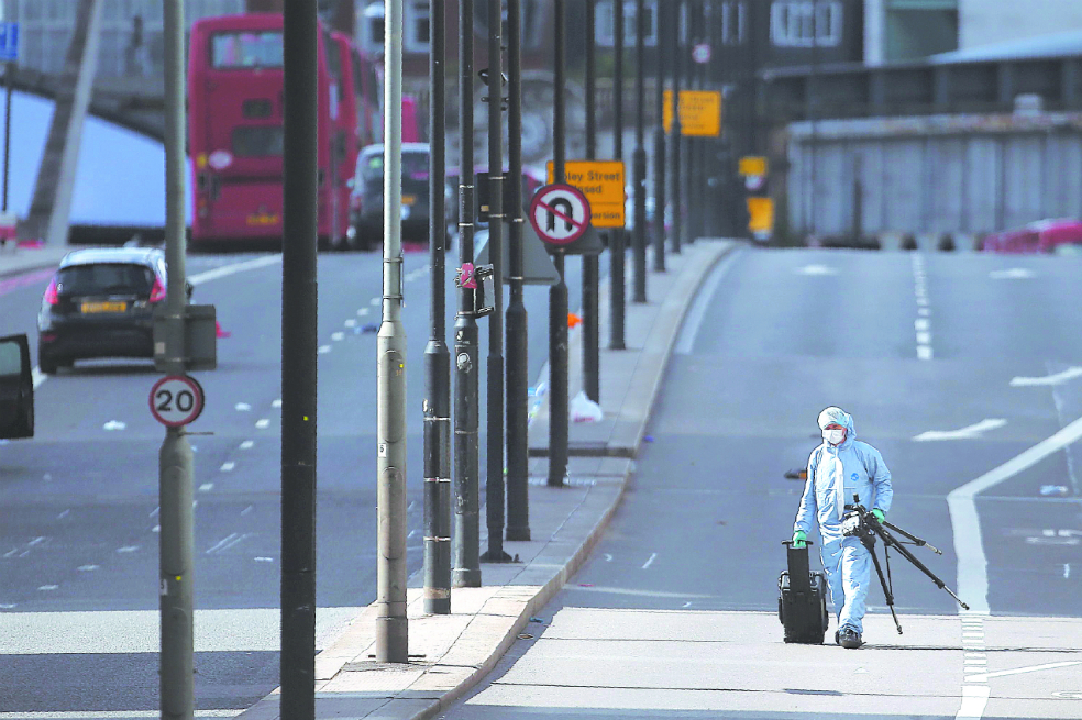En las calles de Londres,  una ciudad aterrorizada