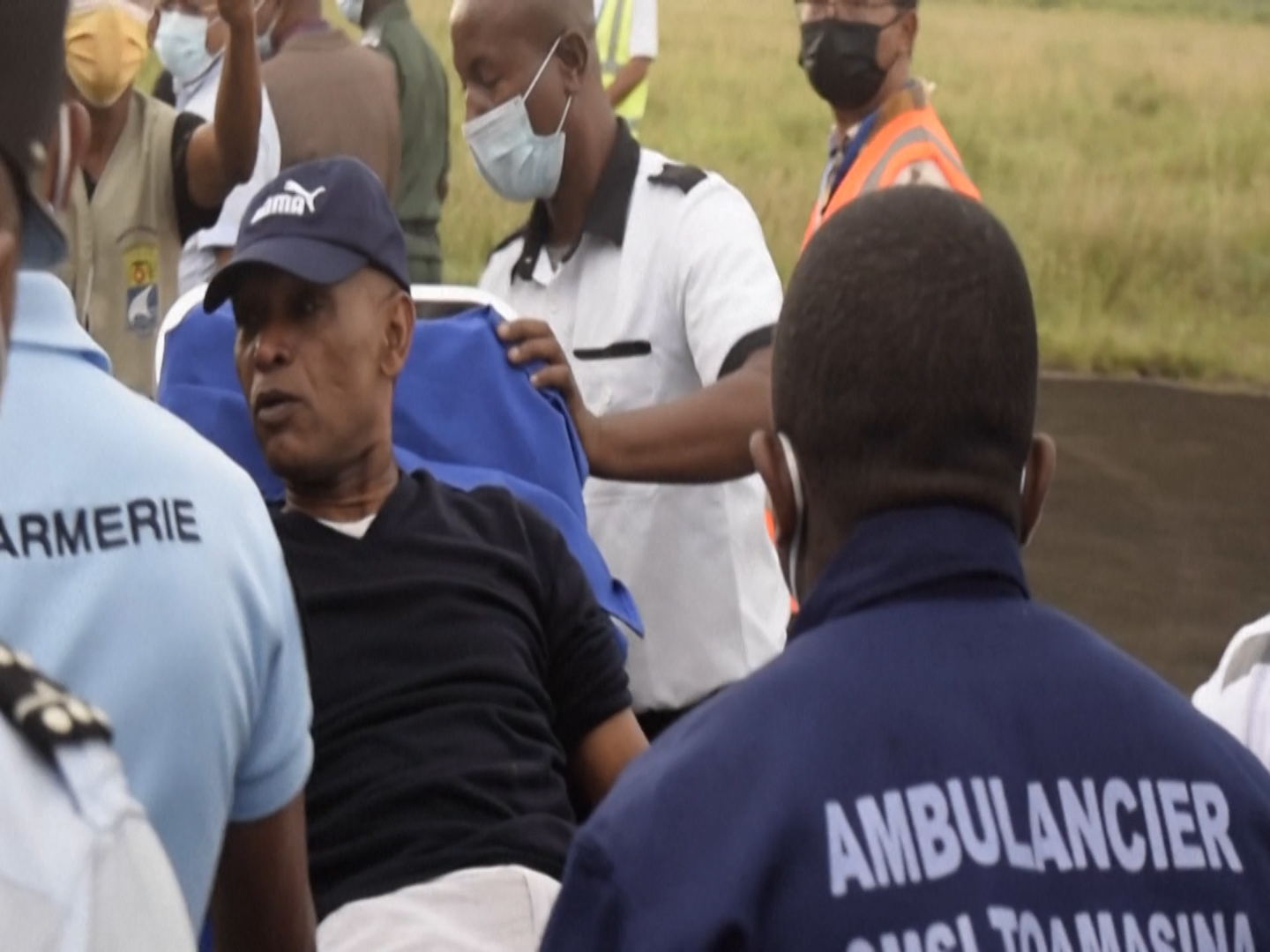 Ministro de Madagascar sobrevivió nadando 12 horas en el mar