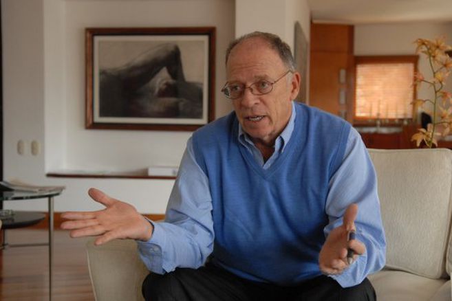 "Votar por Fajardo en la primera solo sirve para ayudarle al candidato de la caverna, Federico Andrés Gutiérrez Zuluaga" - Jorge Gómez Pinilla