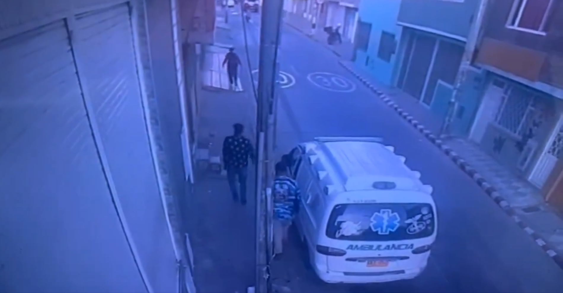 Ladrones desocuparon una casa en Bogotá y escaparon en una ambulancia