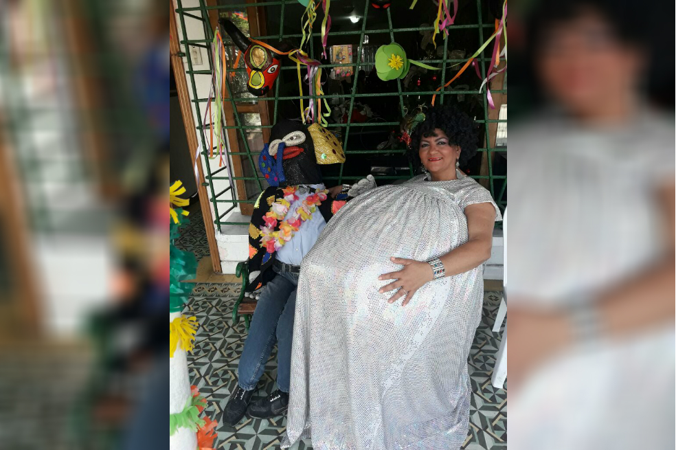 Cada año queda ‘embarazada’ de ‘ocho pelaos’: la historia de “Barriga e’ trapo”