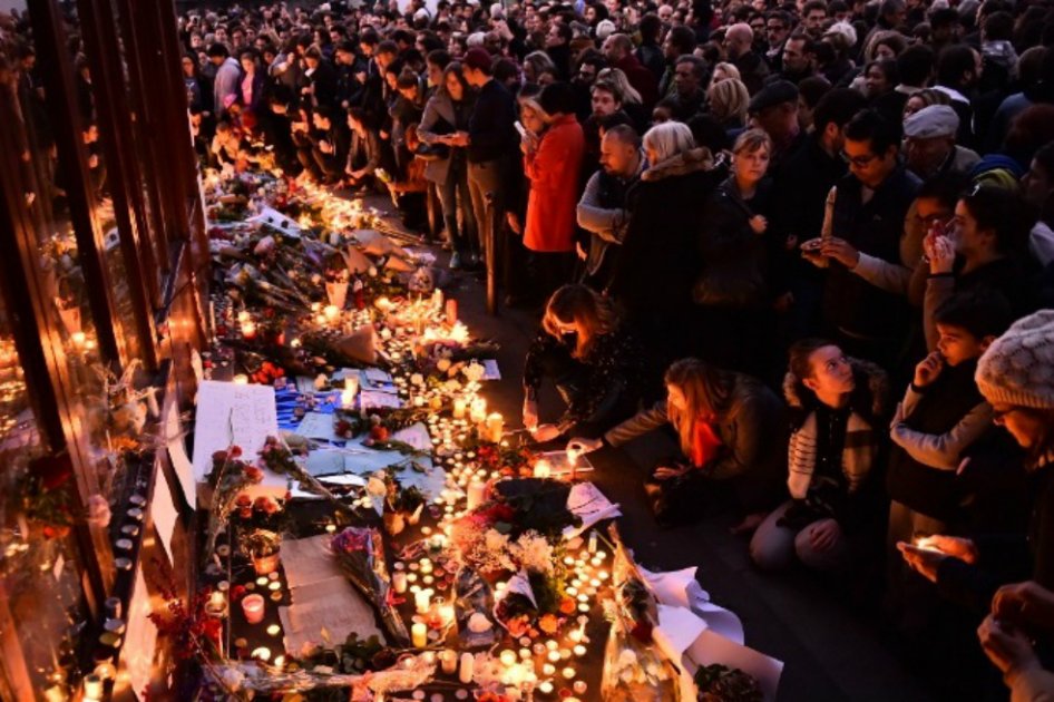 Estampida humana en la plaza de la República de París