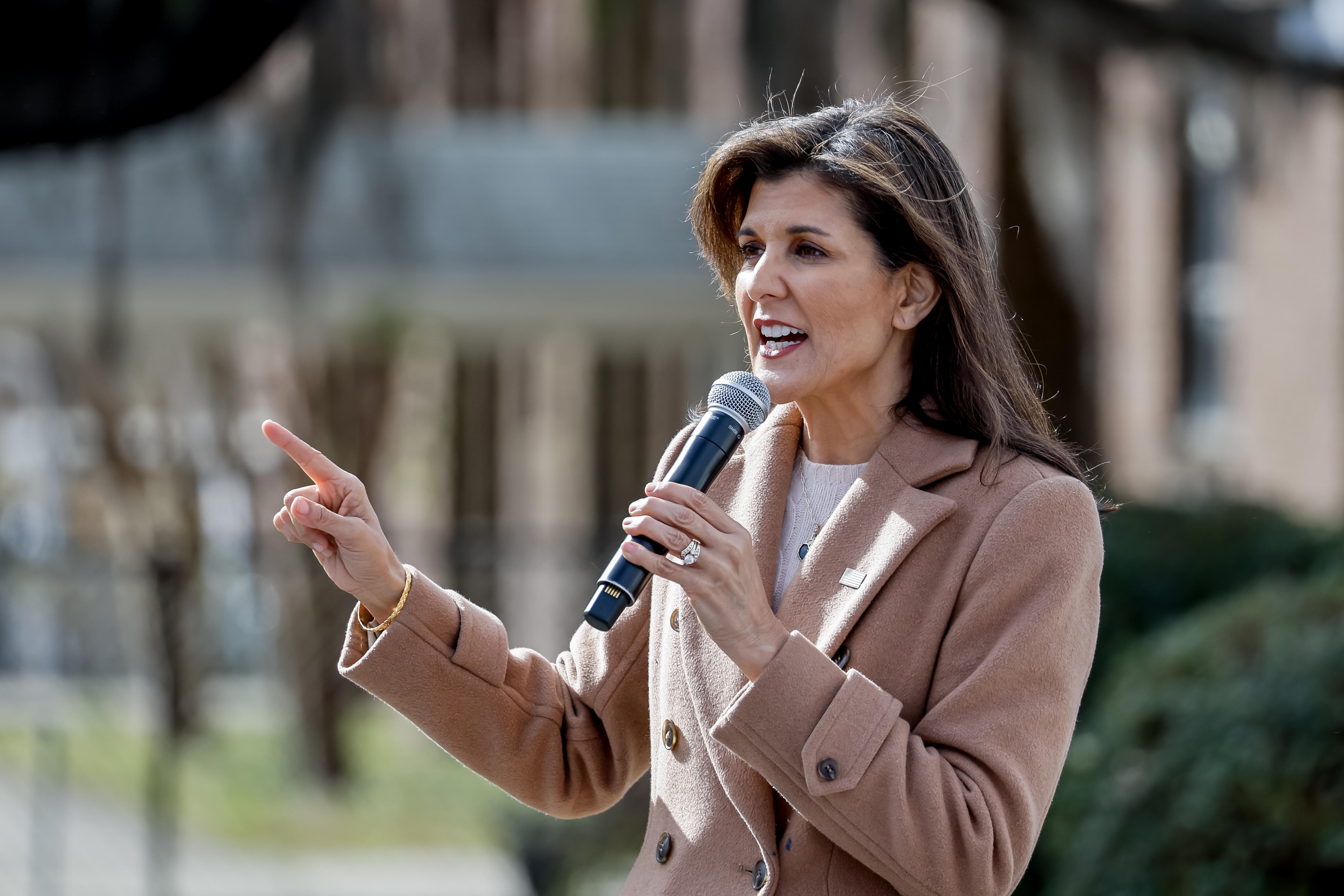 Sumter (United States), 19/02/2024.- Republican US presidential candidate Nikki Haley addresses the crowd during a campaign bus tour stop at the American Legion Post 15 in Sumter, South Carolina, USA, 19 February 2024. Former South Carolina governor Nikki Haley is running against former US President Trump in the South Carolina Republican Presidential Primary scheduled for 24 February 2024. (Elecciones) EFE/EPA/ERIK S. LESSER