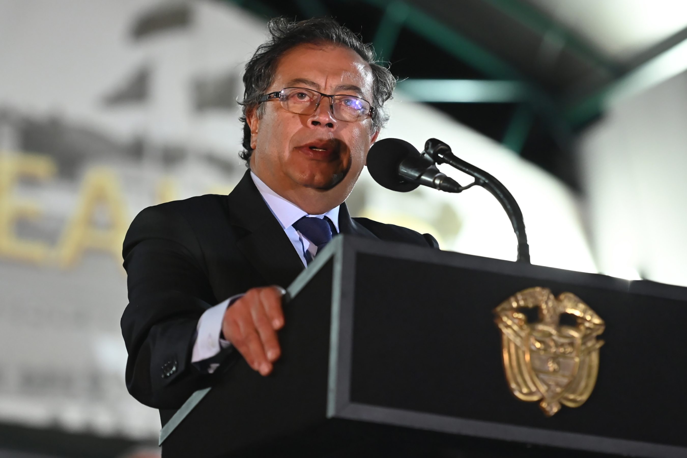 “No es permiso para sembrar más coca”: Petro sobre fin a erradicación con glifosato