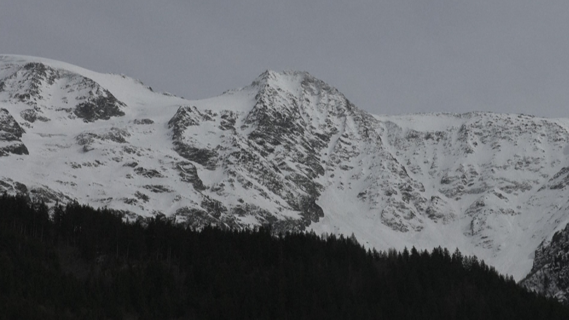 Crece la cifra de muertos tras la avalancha en los Alpes franceses