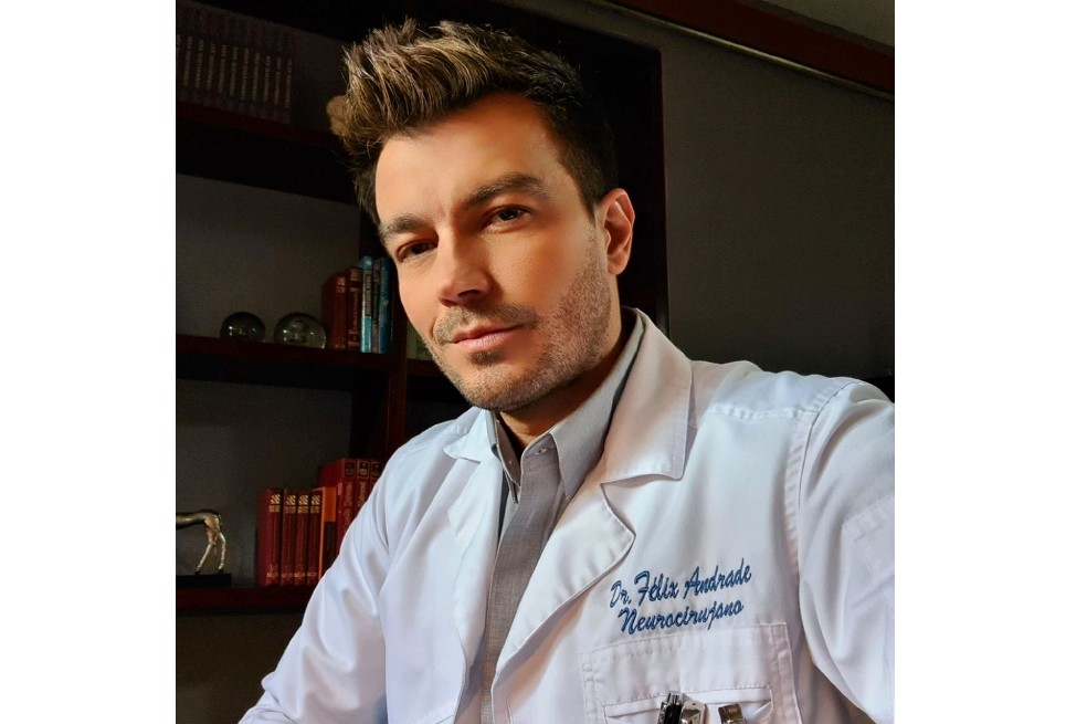 En redes sociales se rumora que el actor se habría comprometido en los últimos días con la presentadora venezolana.