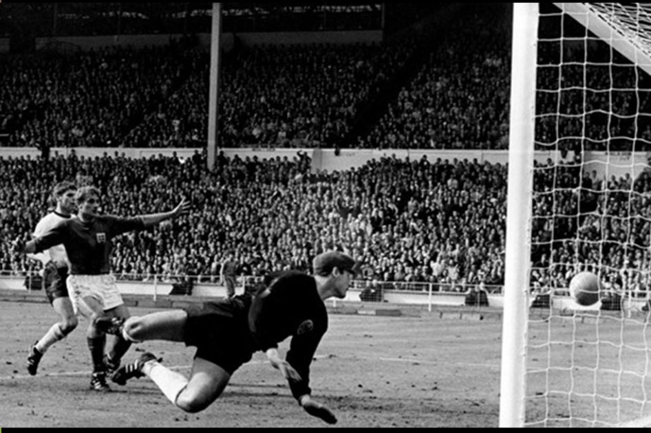 Polémica final del Mundial de 1966 y el gol fantasma de Hurst