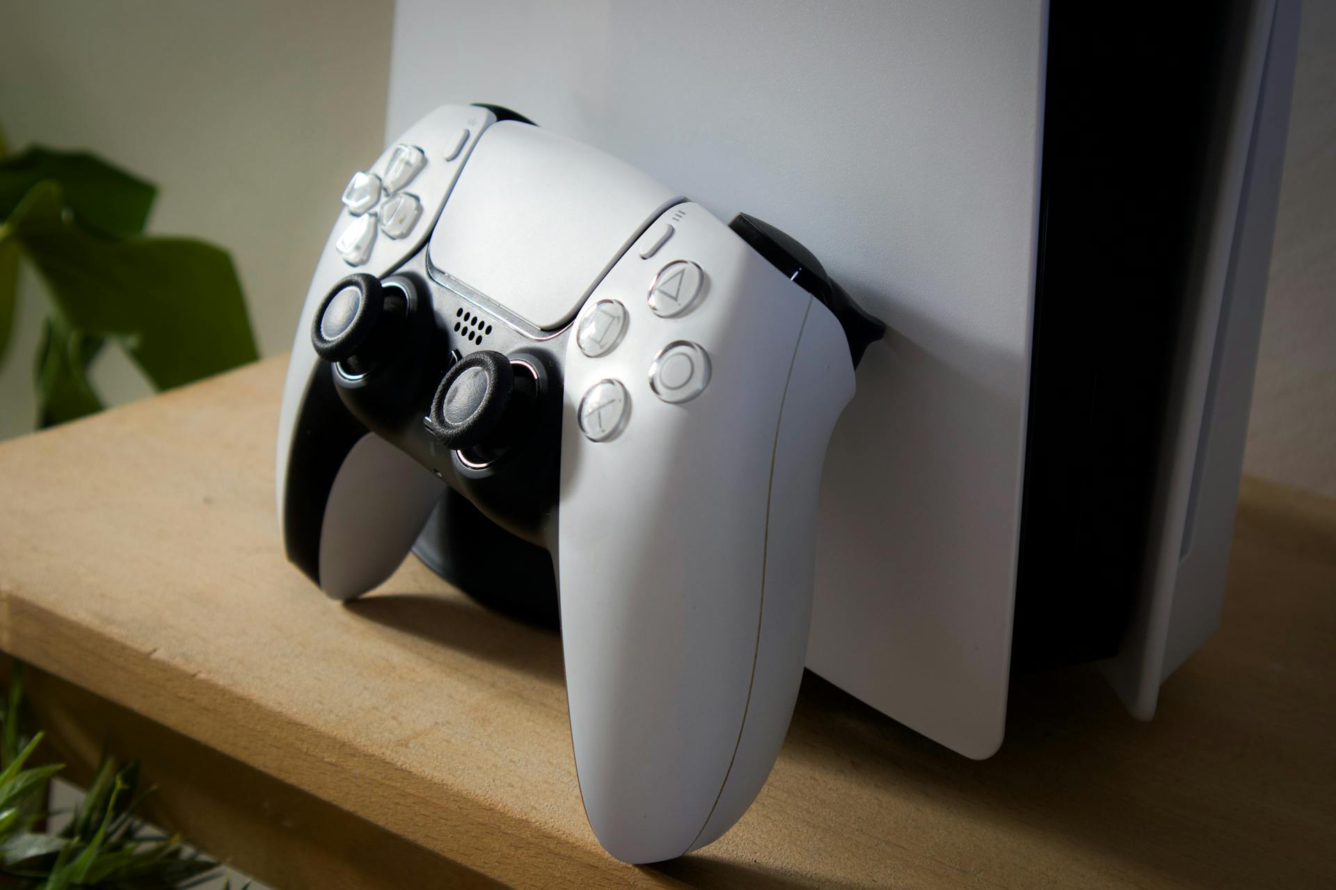 El DualSense de la PS5 ya se puede conectar a otros dispositivos simultáneamente