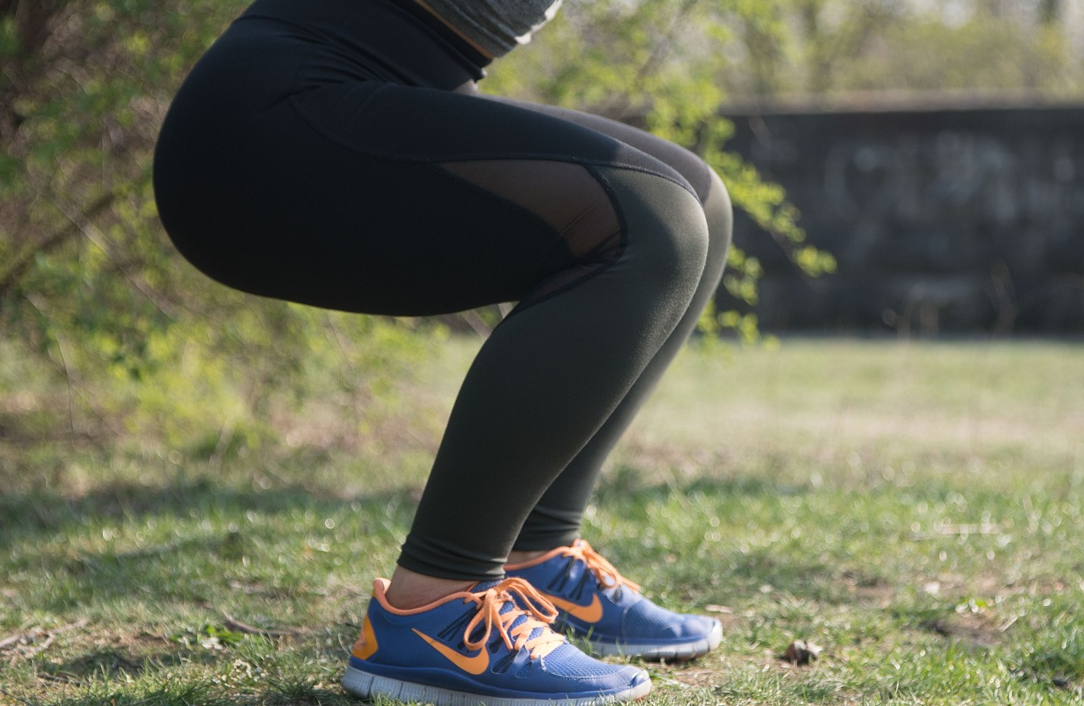 Sentadilla isométrica: cómo se hace, postura correcta y los músculos que trabaja