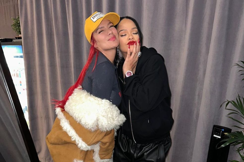“Fue una chimba”: Rihanna celebró su ‘show’ en el Super Bowl junto a Karol G