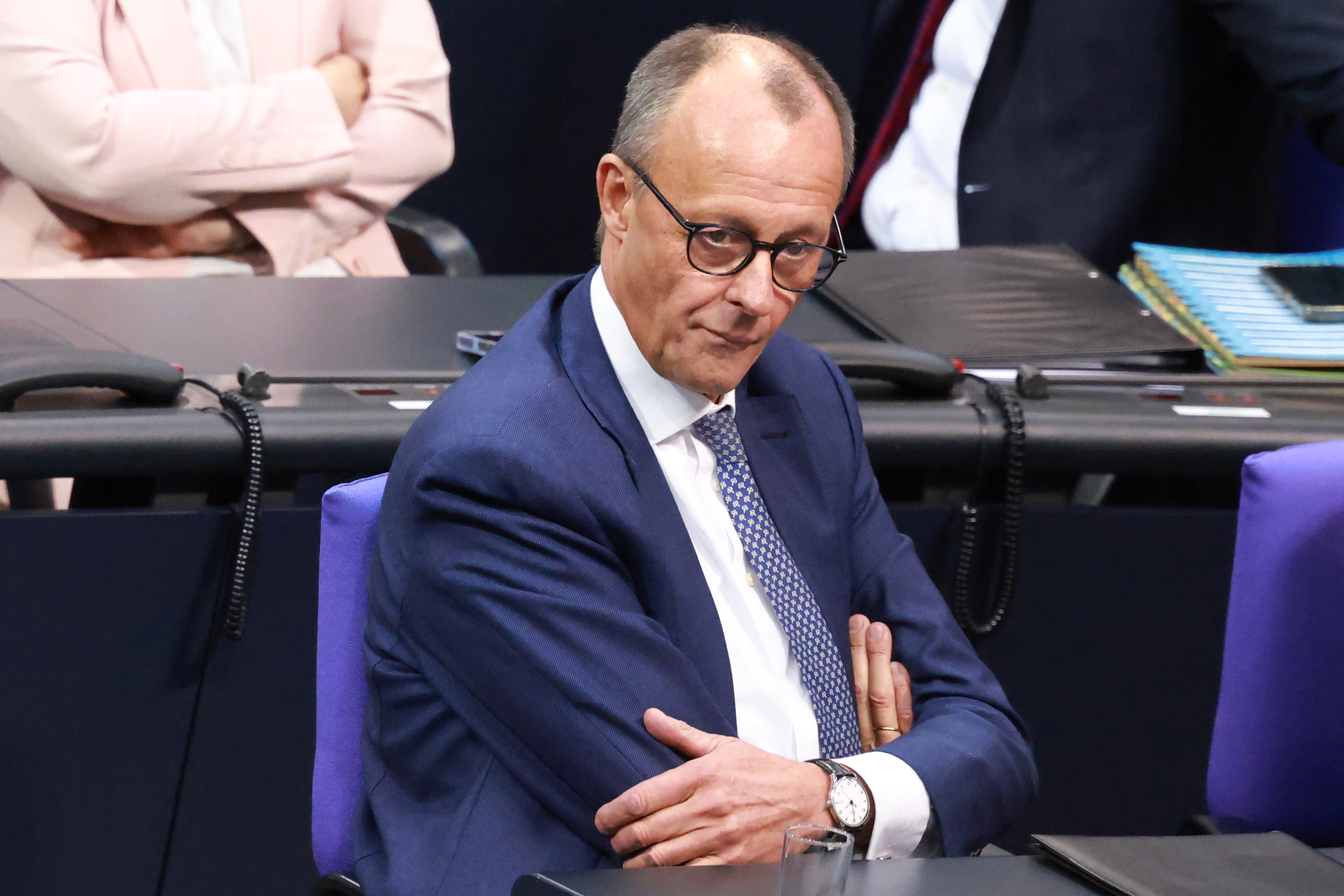 Alemania, cansada del centro, fija la vista en Friedrich Merz