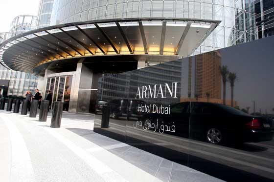 Armani inaugura hotel en la torre más alta del mundo
