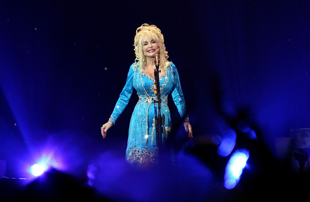 (FILES) US country music singer Dolly Parton performs onstage in London as part of her "Backwoods Barbie" world tour on July 5, 2008.