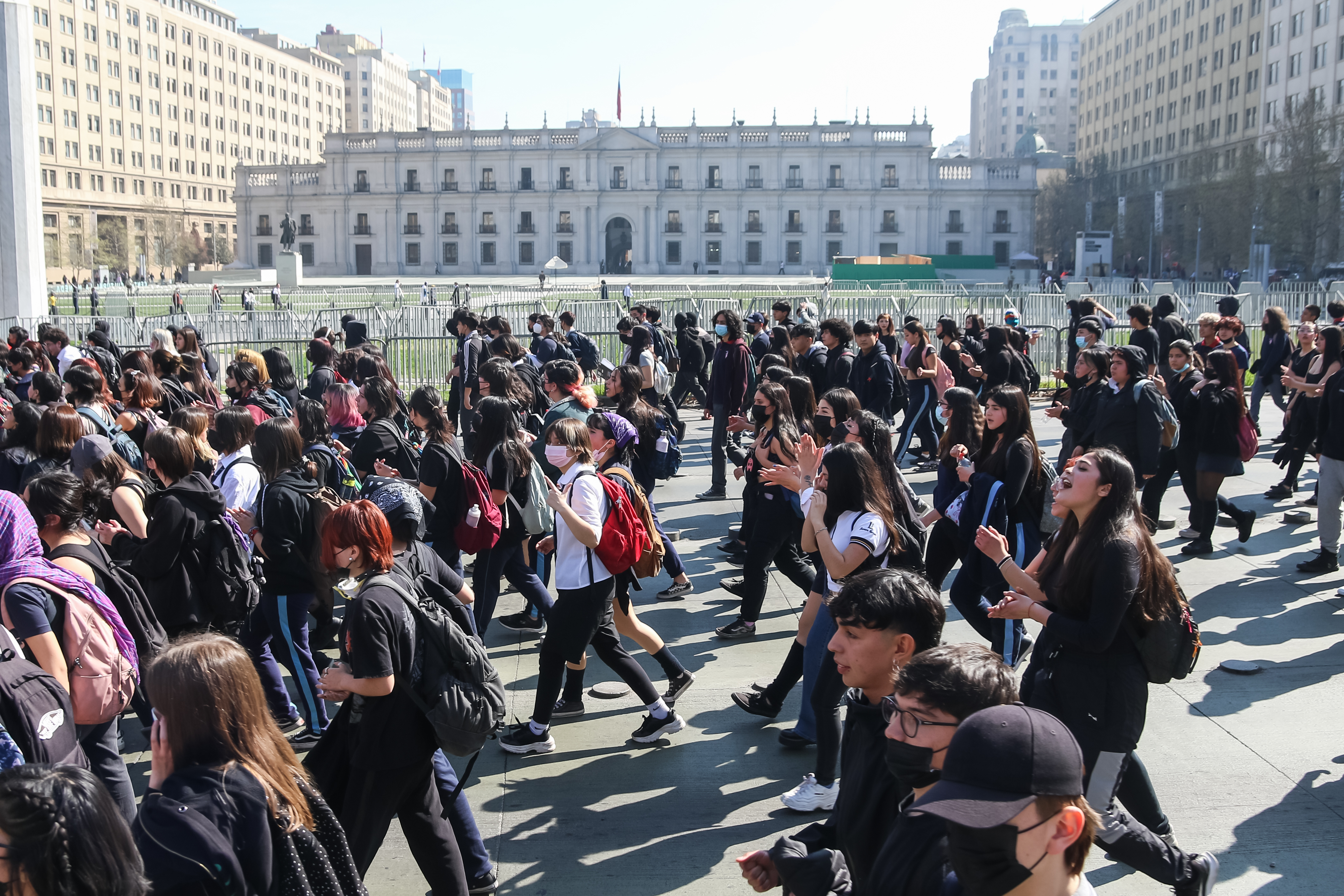 Cambios en el gobierno y enfrentamientos en las calles, ¿qué está pasando en Chile?
