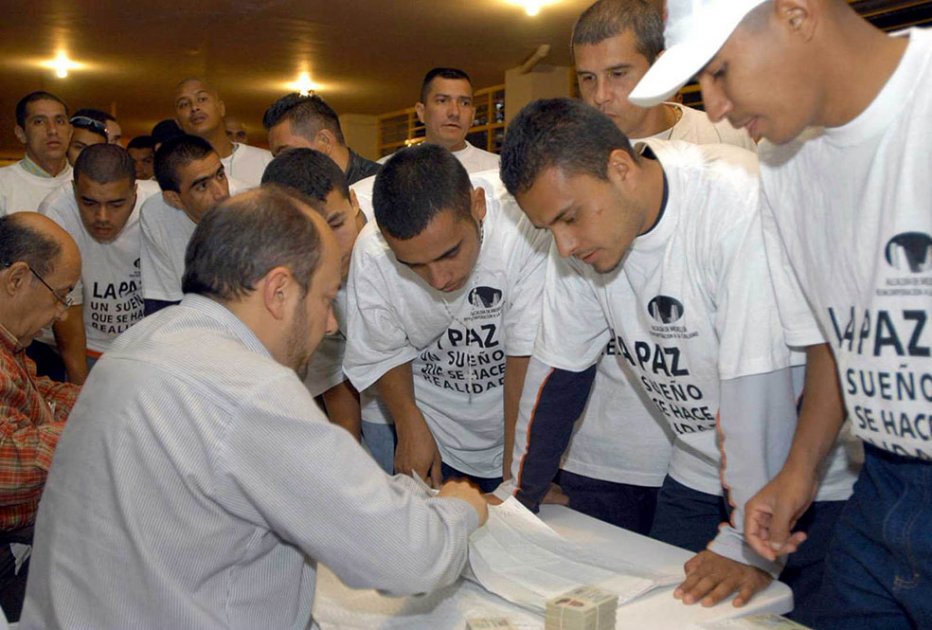 Las deudas de la desmovilización en Córdoba