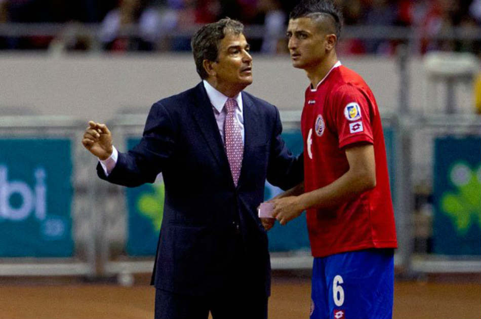 FIFA sancionaría a Costa Rica por silbidos a Estados Unidos