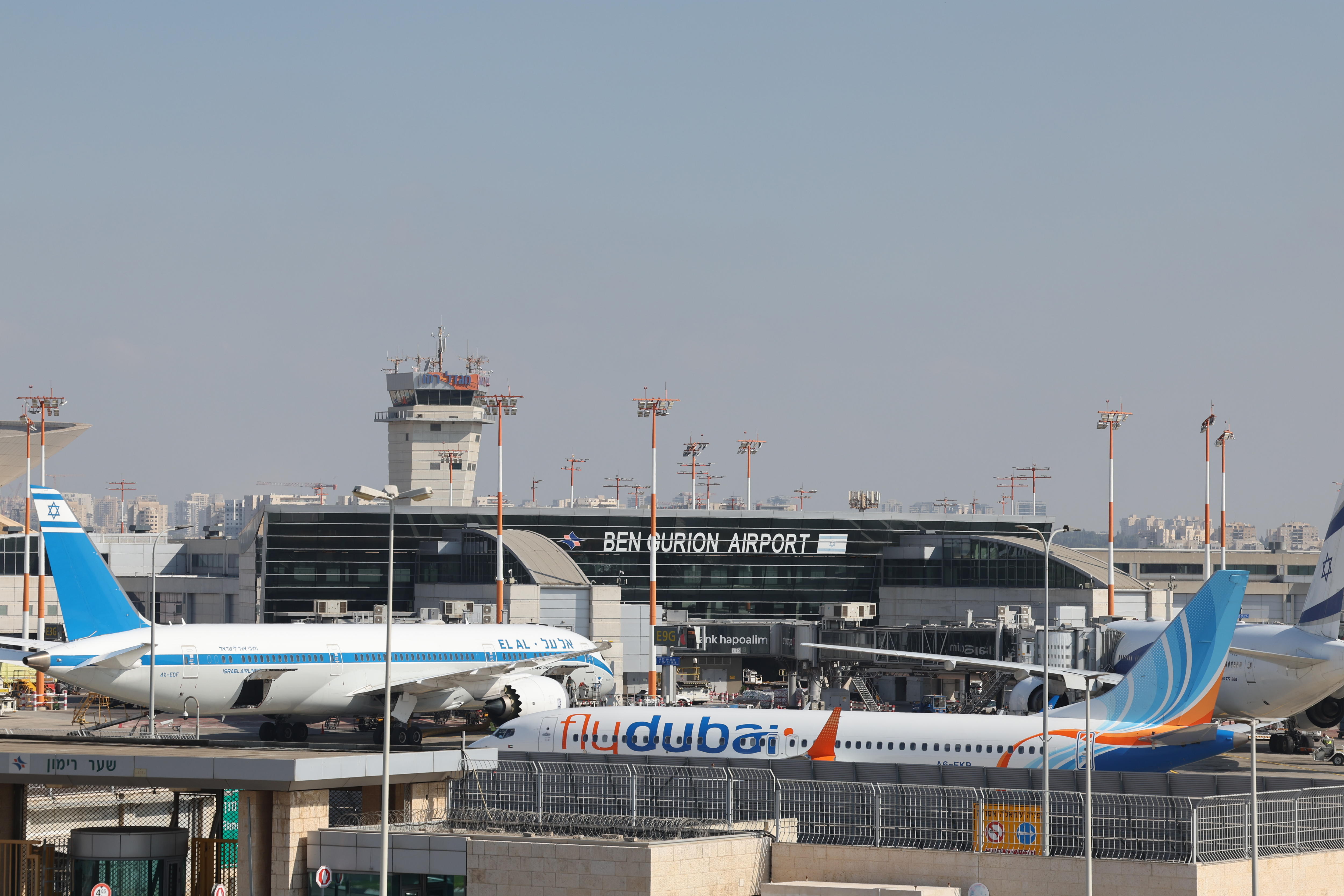 Los hutíes le responden a Israel y lanzan un misil al aeropuerto de Tel Aviv