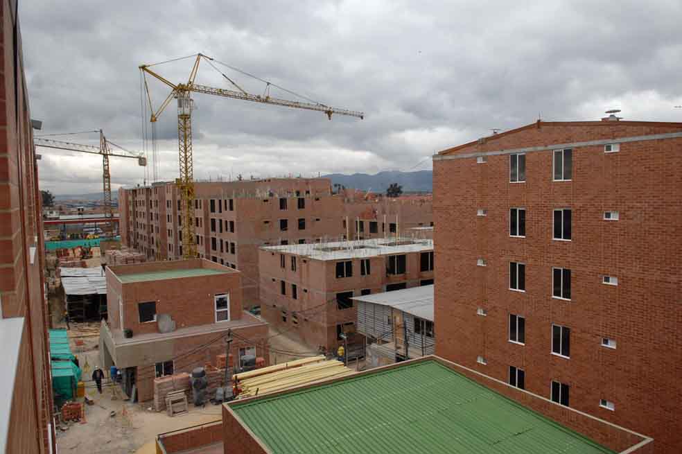 Pólizas constructoras frenarían al sector
