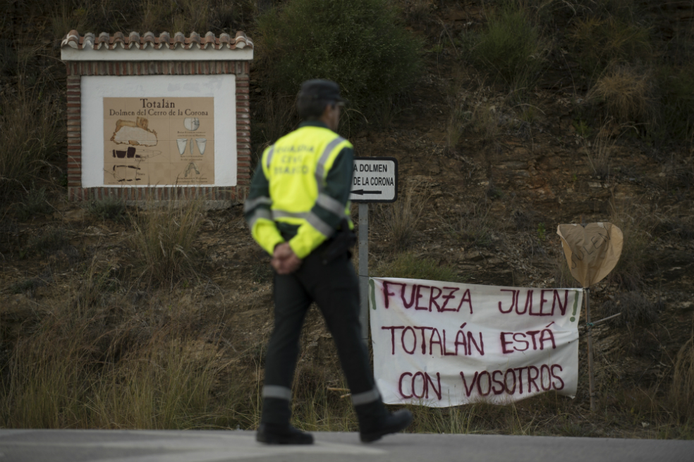Mineros están a dos metros del pozo donde cayó el niño Julen en el sur de España