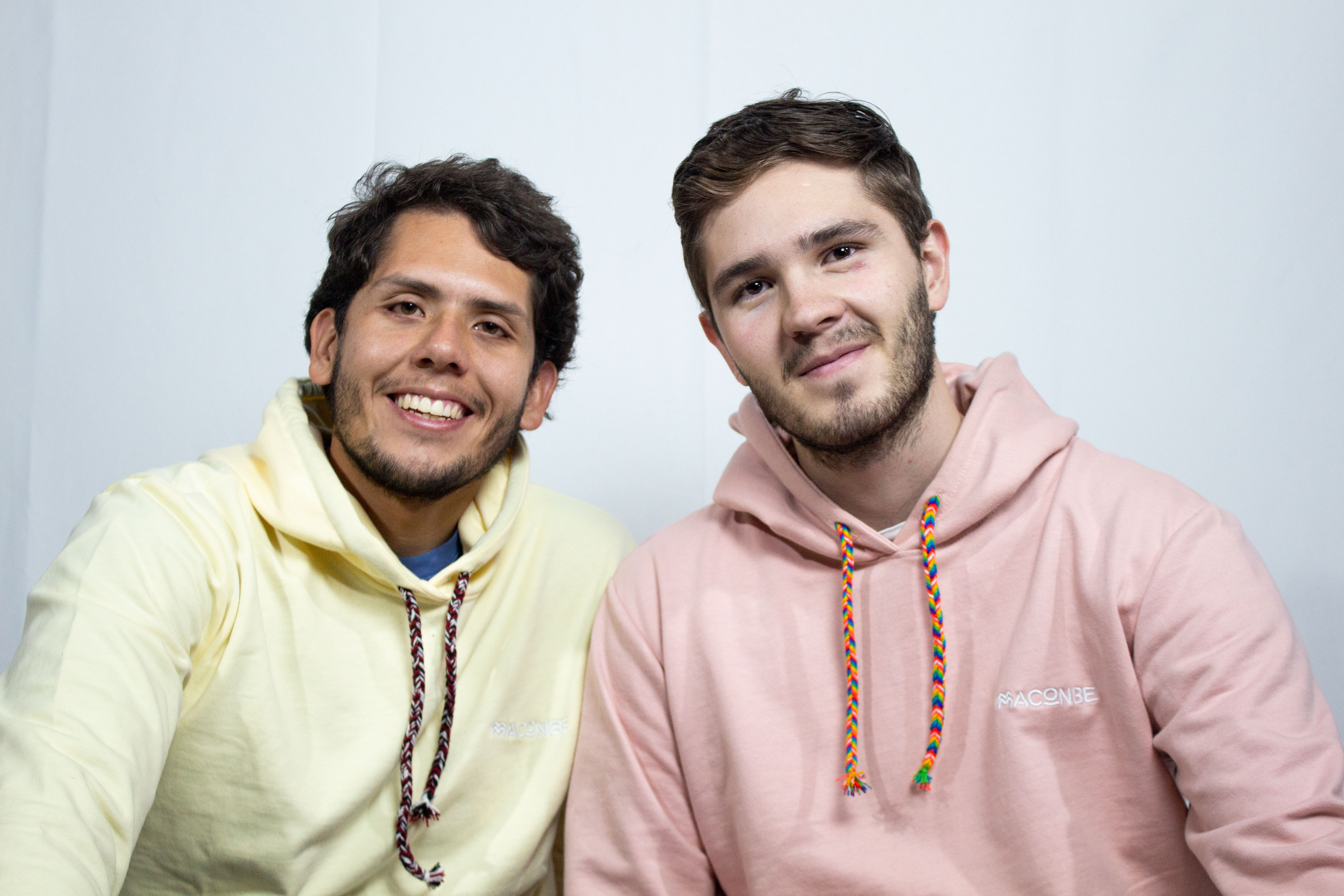 Con un negocio de moda, ellos buscan resaltar el arte y la diversidad cultural